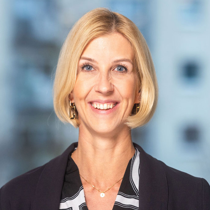 Das Bild zeigt die Assistentin der Geschäftsführung Nadine Toch von der Bürgschaftsbank Brandenburg.