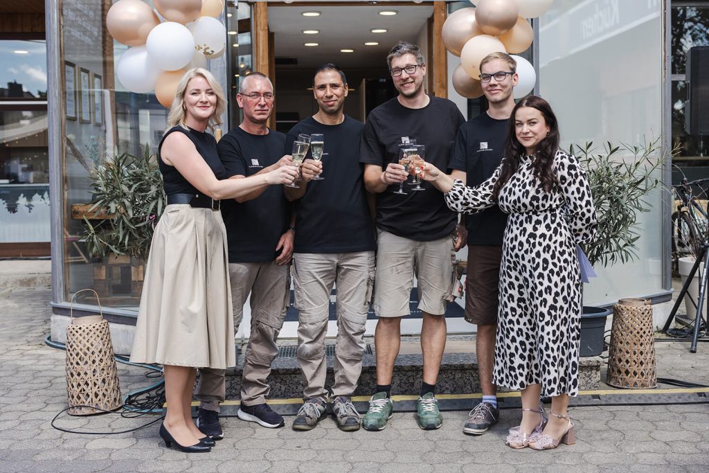 Das Team von Fläming Küchen bei der Eröffnung